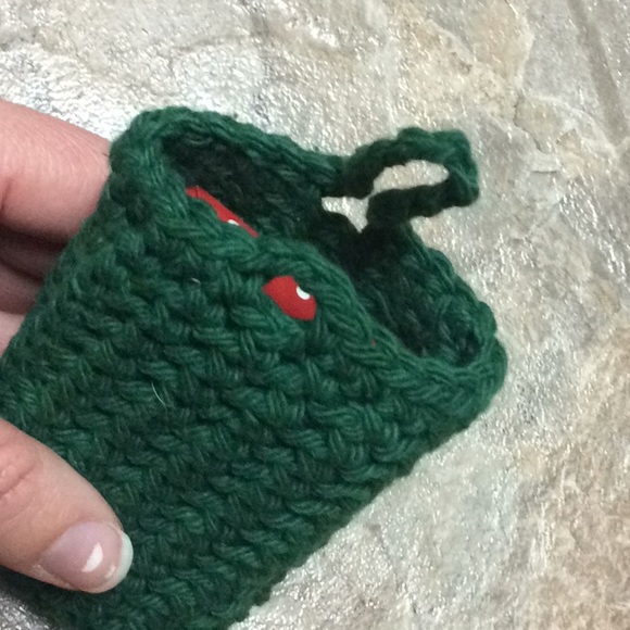 Green exfoliating soap saver bag crocheted - Picture 5 of 5